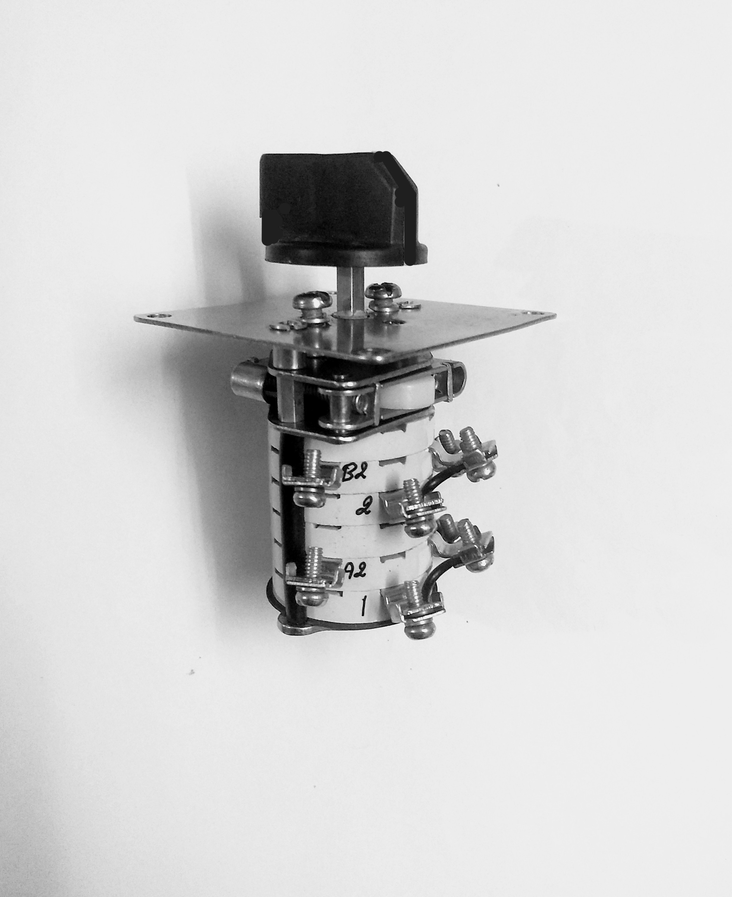 ROTARY SWITCH 15 AMP 2 Pole 2 Way with OFF